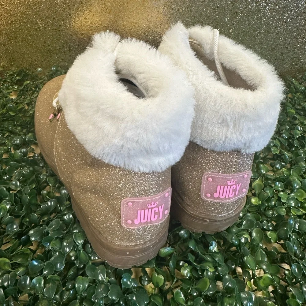 Juicy Couture Gold Glitter Kids Boots with White Fur
